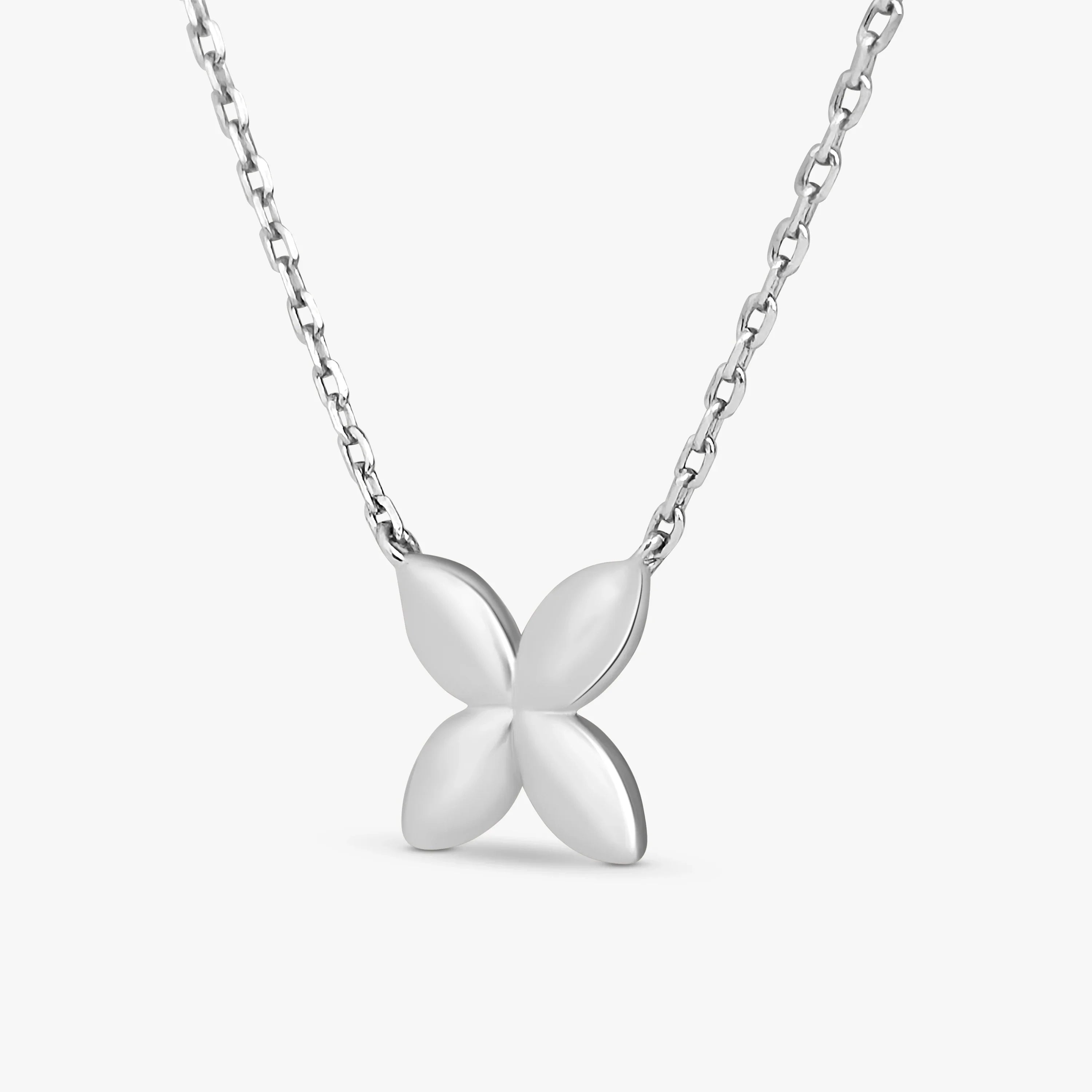 Marwa Jewels silver necklace with smooth four-petal flower pendant on chain