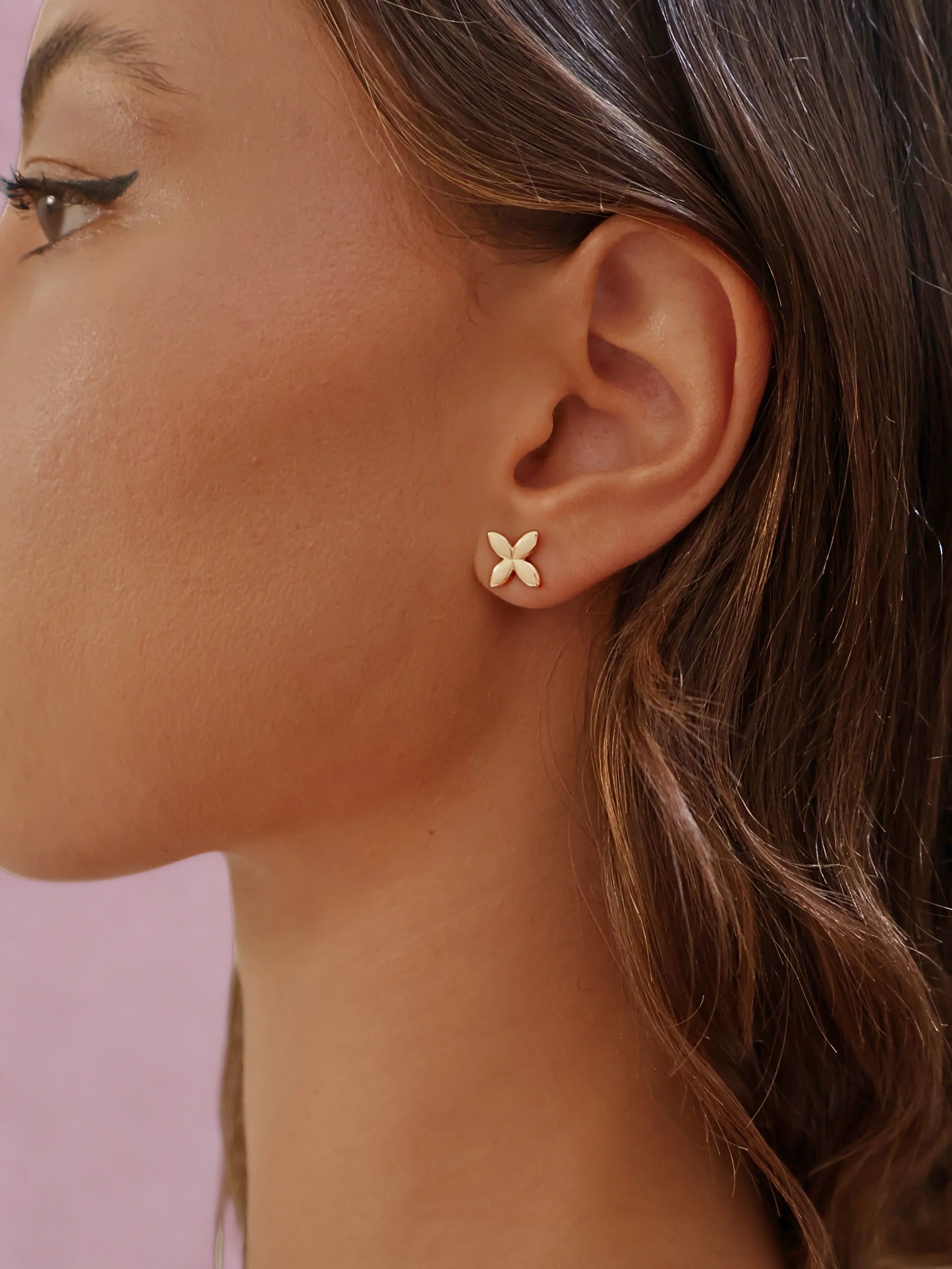 Marwa Jewels rose gold flower-shaped stud earring on white background, elegant delicate jewellery
