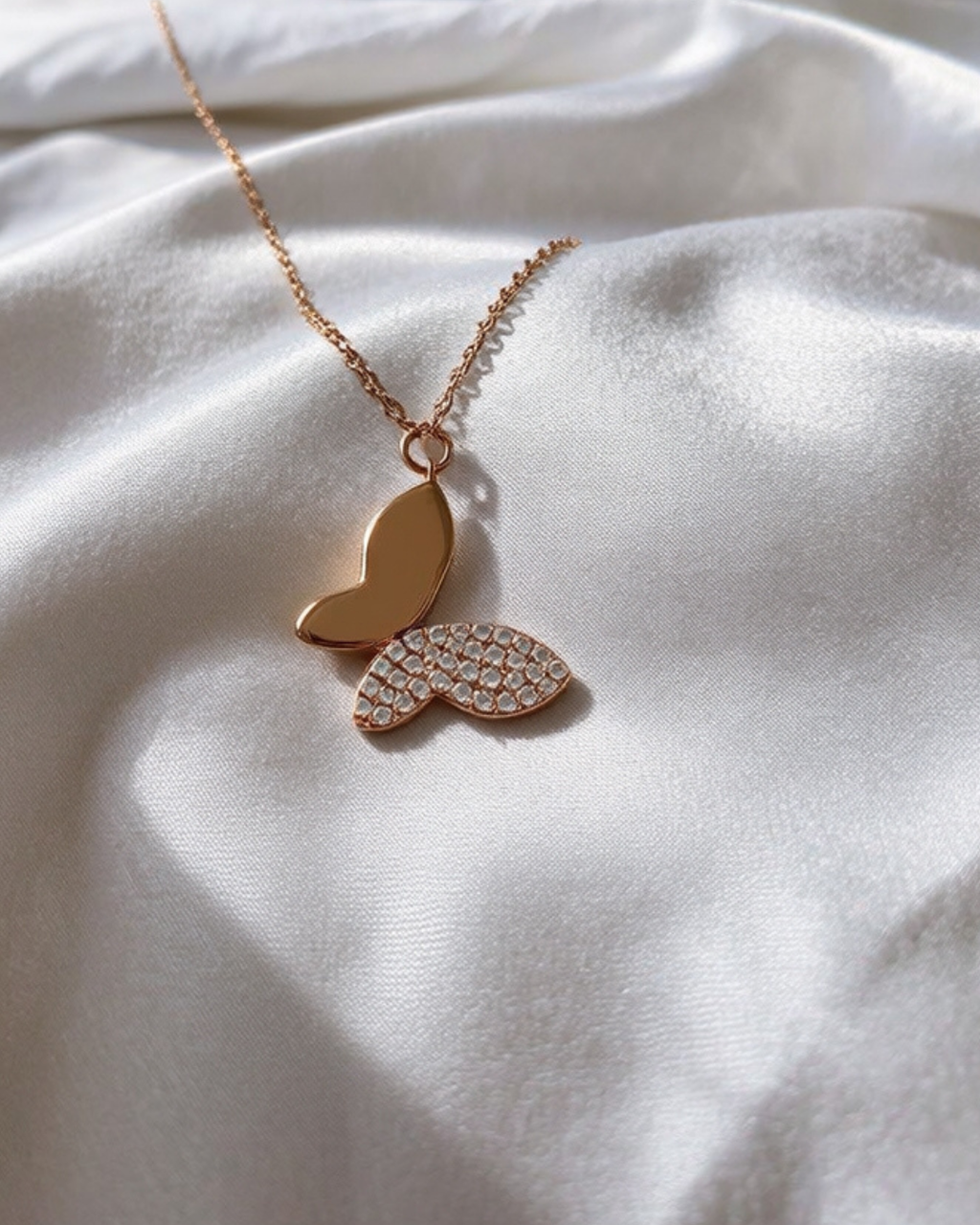 Chic Butterfly Necklace | Rose Gold