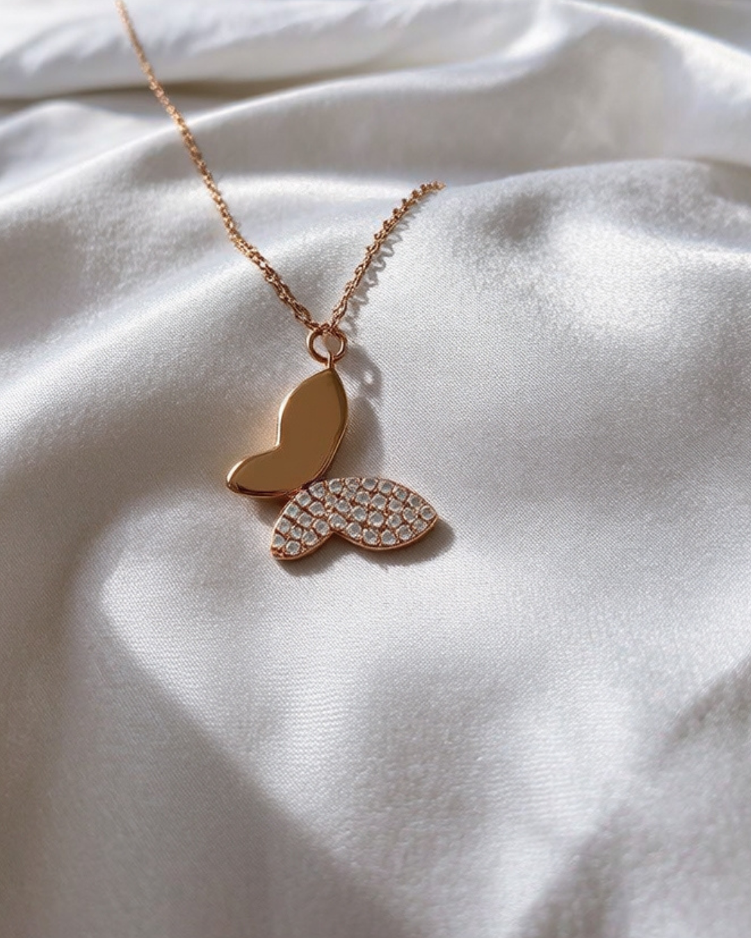 Chic Butterfly Necklace | Rose Gold